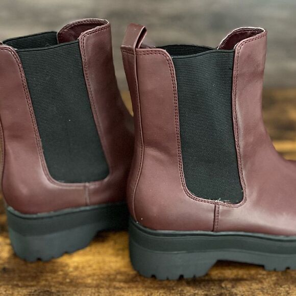 Mia Chelsea Lug Boot in Burgundy, Size 6.5. New!!! - Picture 12 of 15